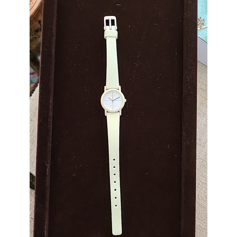 Vintage Discontinued Casio AnalogLQ-11W-4G Ladies Graph Paper Watch need battery